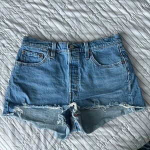 Levi’s 501’s Cut Off Jeans Shorts